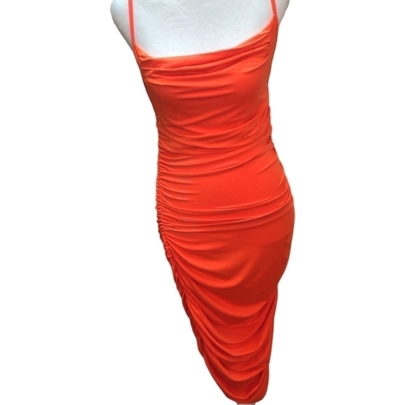 Bodycon dress NWOT size Medium see measurements Barbiecore - Picture 1 of 5